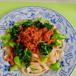 丸オクラと大豆ミートの汁無し坦々うどん